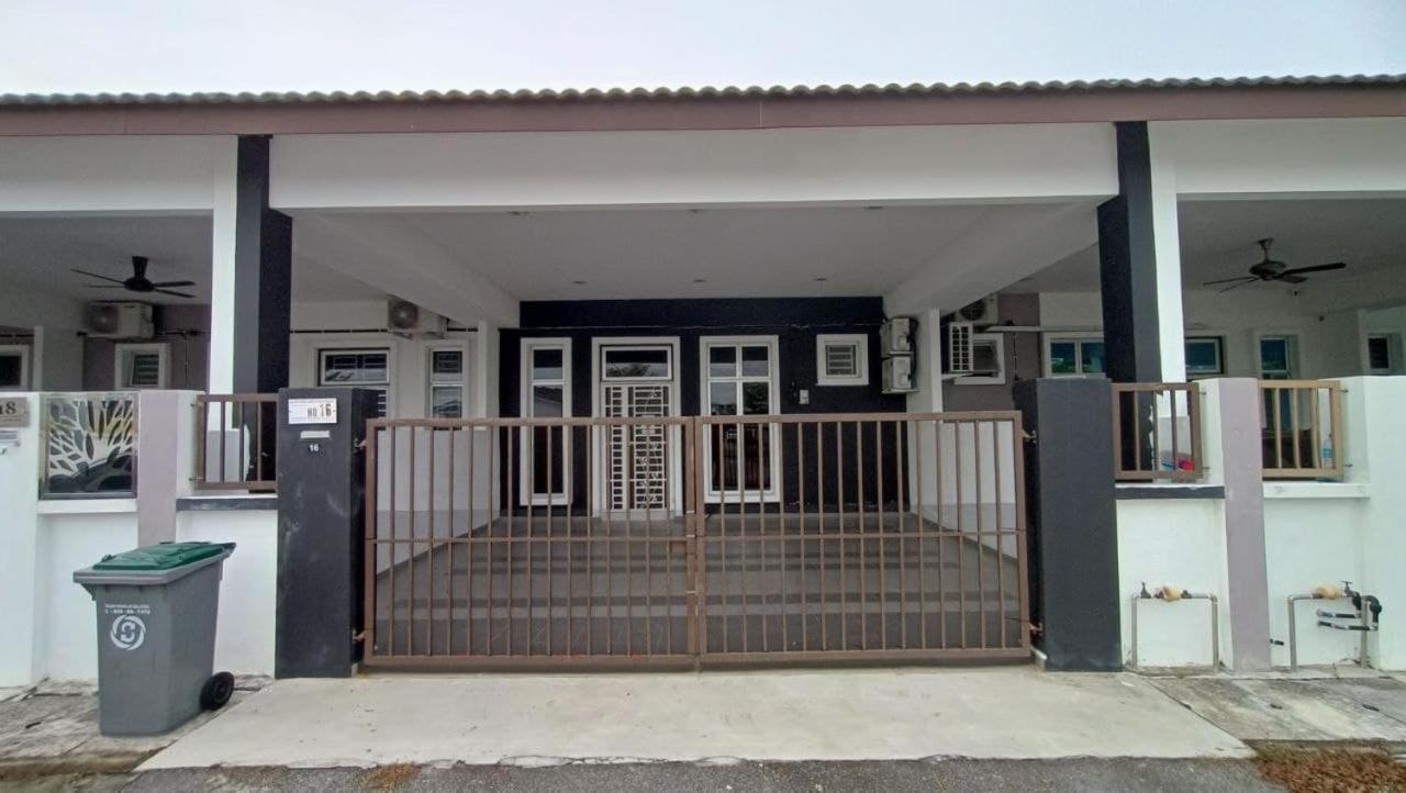 Homestay Batu Pahat, Bushra 외부 사진